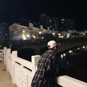 91少萝疯狂❌喷水自慰
